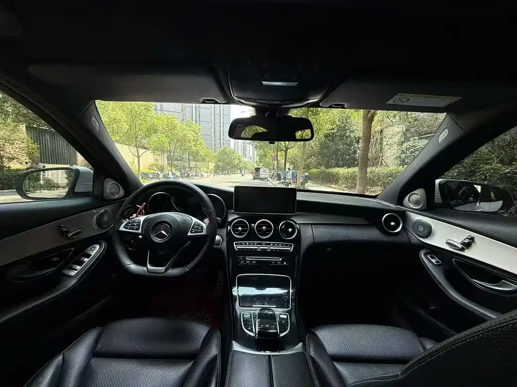 Mercedes-Benz C-Class — миниатюра 4