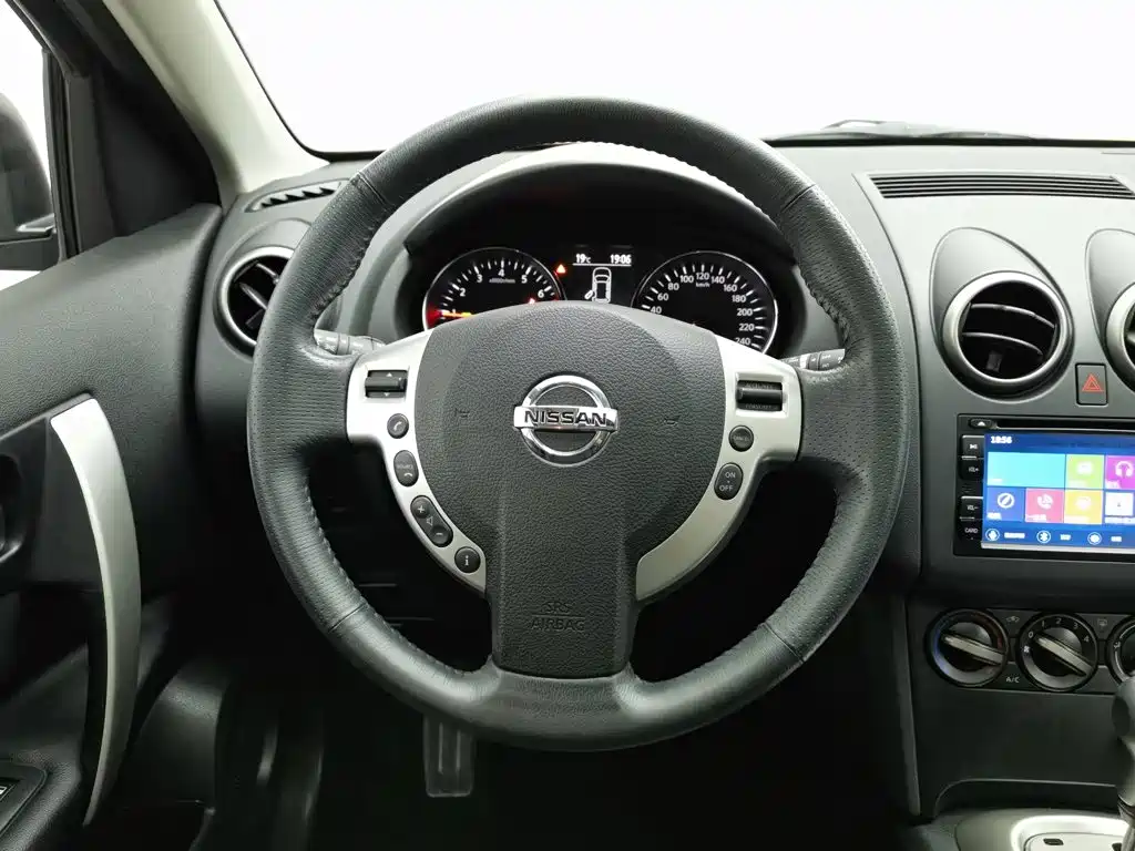 Nissan Qashqai — миниатюра 11