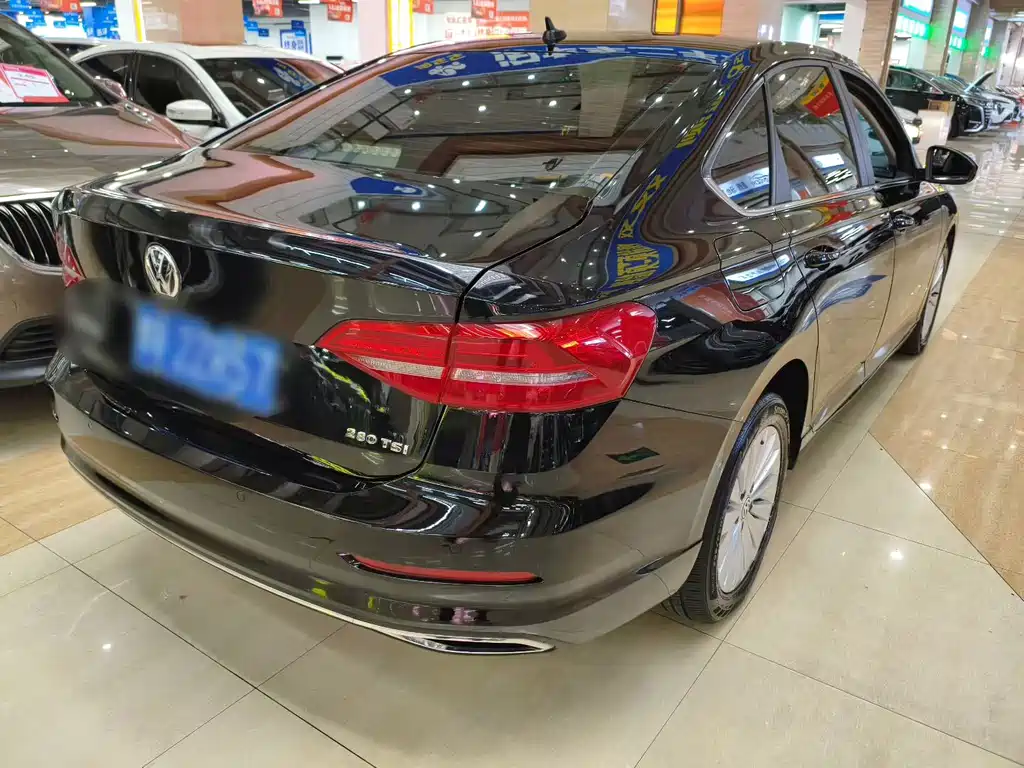 Volkswagen Lavida — миниатюра 6