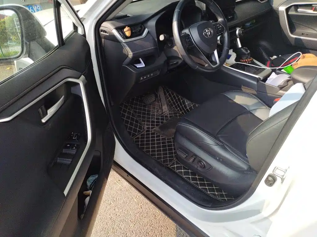 Toyota Wildlander — миниатюра 12