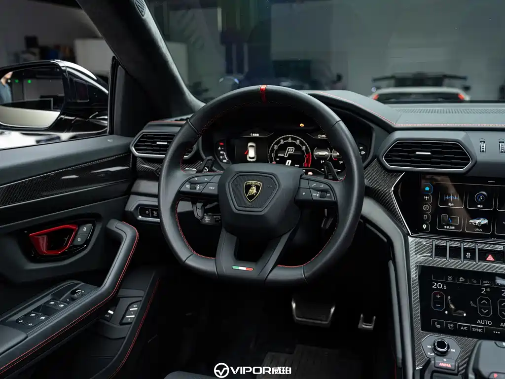 Lamborghini Urus — миниатюра 11