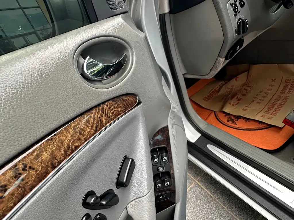 Mercedes-Benz CLK-Class — миниатюра 15