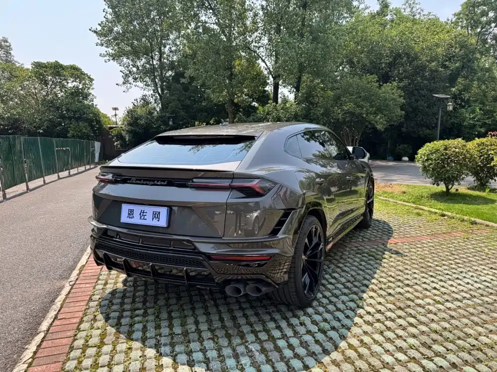 Lamborghini Urus — миниатюра 15