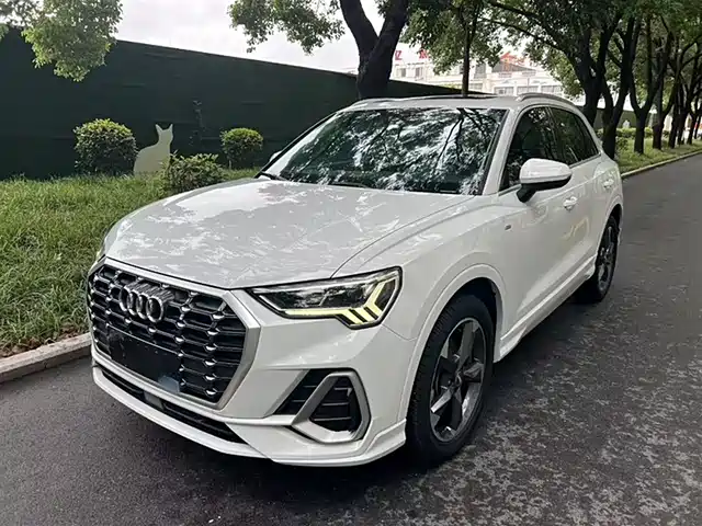 AUDI Q3 2020