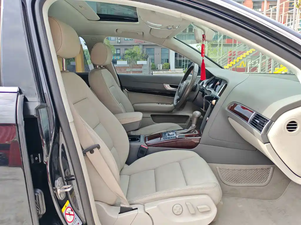 Audi A6L — миниатюра 12