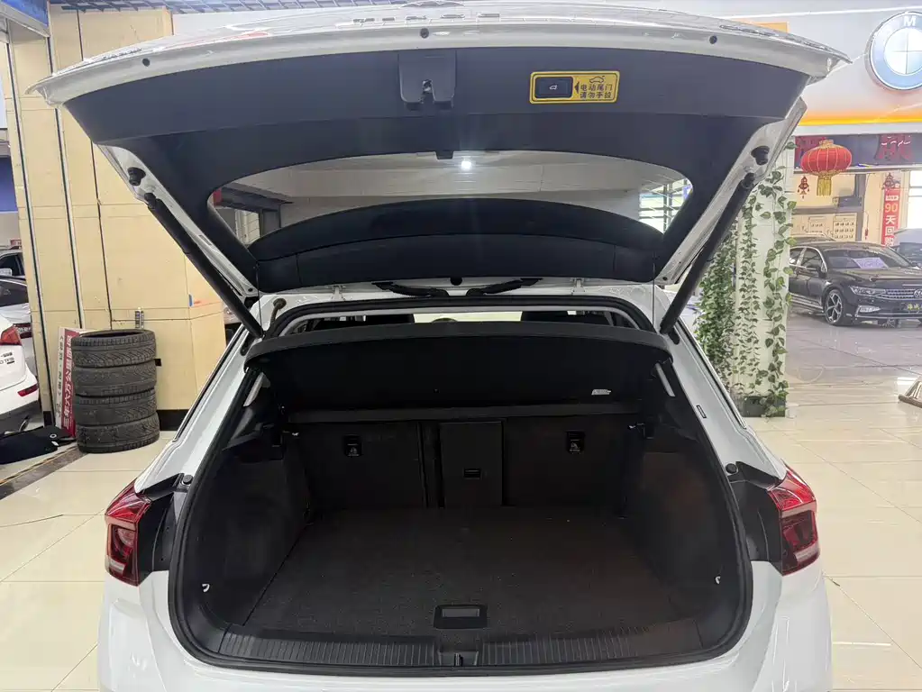 Volkswagen T-Roc — миниатюра 13