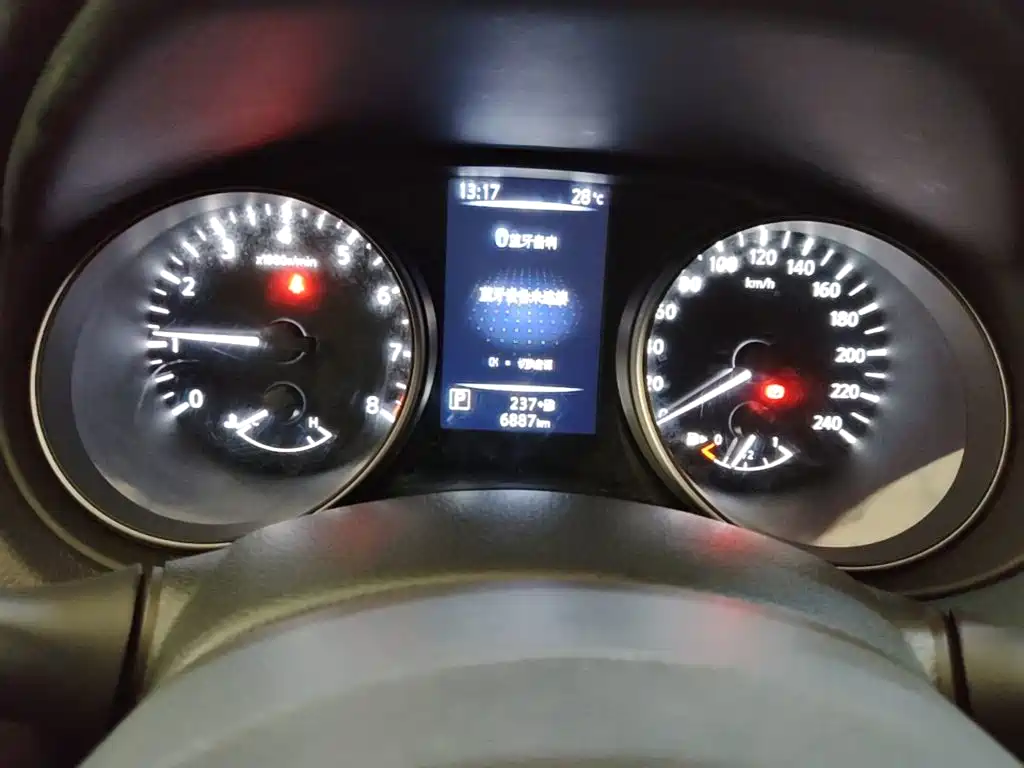 Nissan Qashqai — миниатюра 12
