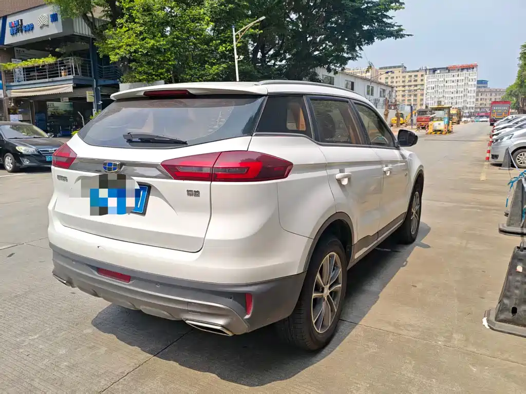 Geely Boyue — миниатюра 8