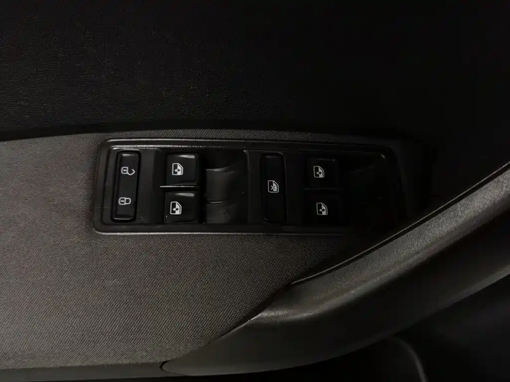 Skoda Rapid Spaceback — миниатюра 9