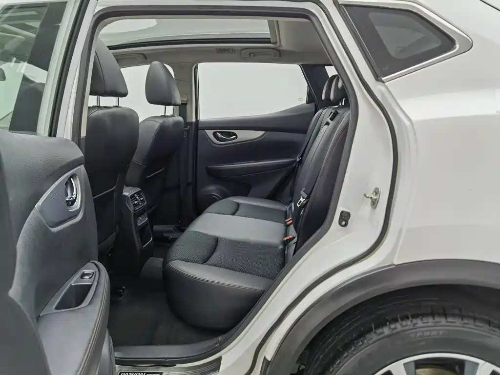 Nissan Qashqai — миниатюра 15