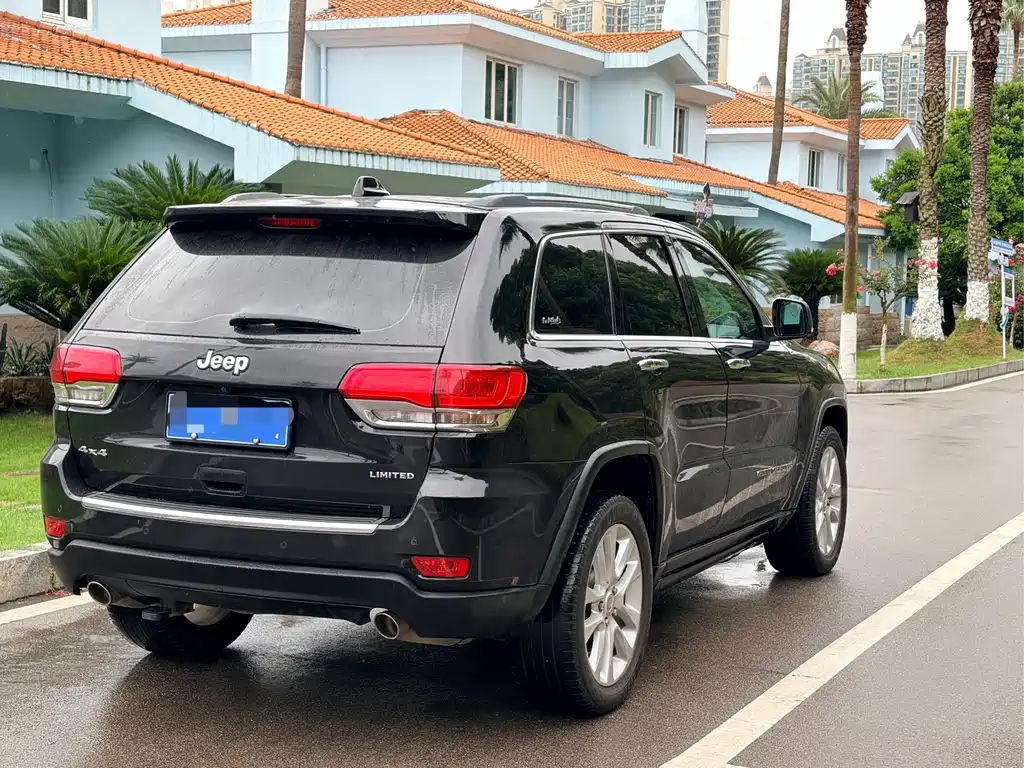 Jeep Grand Cherokee (Import) — миниатюра 4