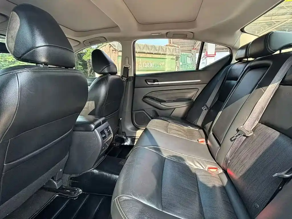 Nissan Teana — миниатюра 8