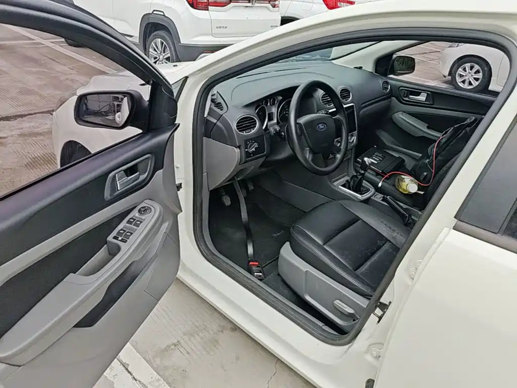 Ford Focus — миниатюра 16