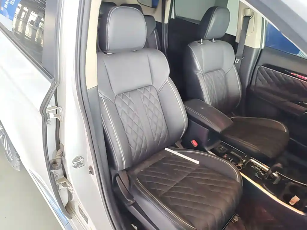 Mitsubishi Outlander — миниатюра 25