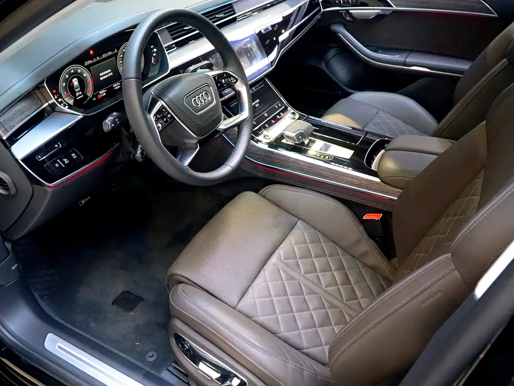 Audi A8 2025 A8L 55 TFSI quattro Flagship