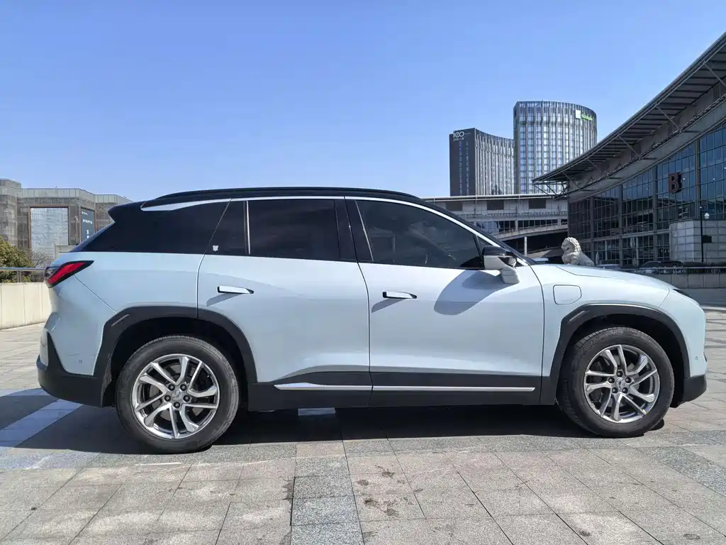 NIO NIO ES6