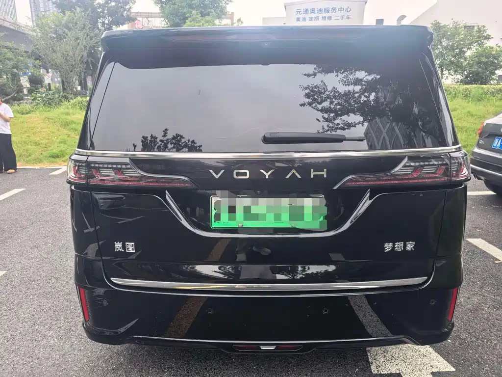 VOYAH Dreamer — миниатюра 8