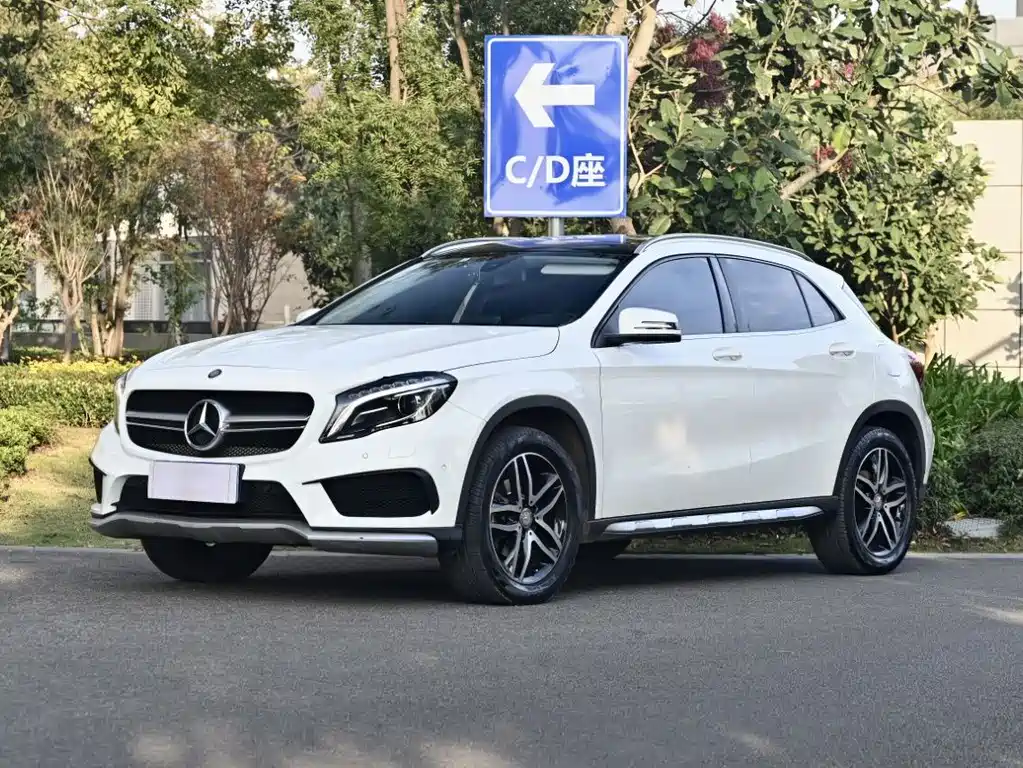 Mercedes-Benz GLA 2016