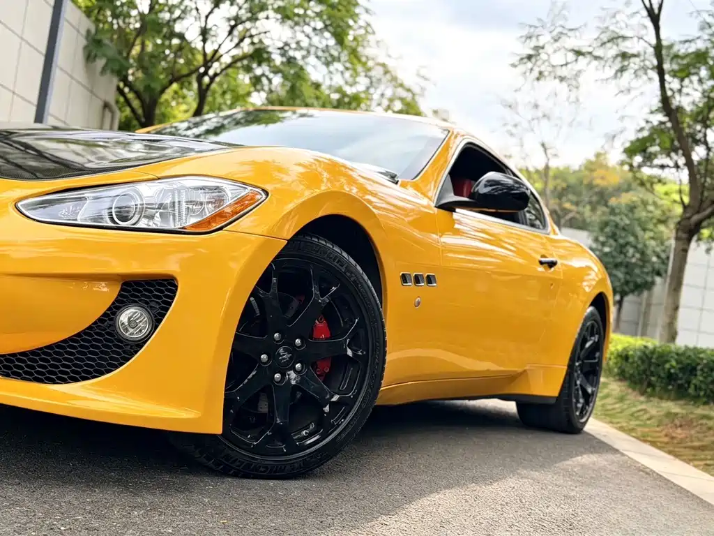 Maserati GranTurismo — миниатюра 7