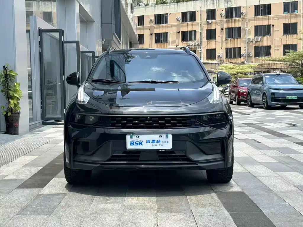Lynk & Co 01 — миниатюра 2