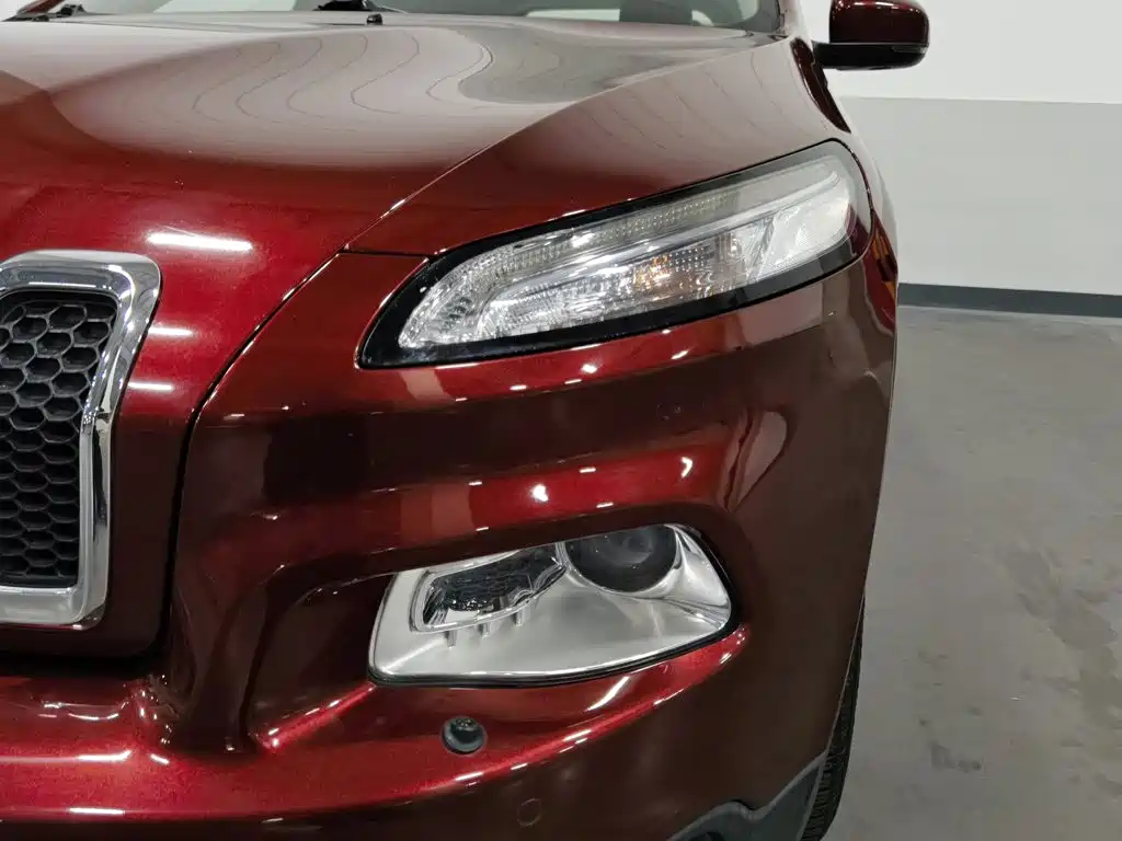 Jeep Cherokee — миниатюра 7