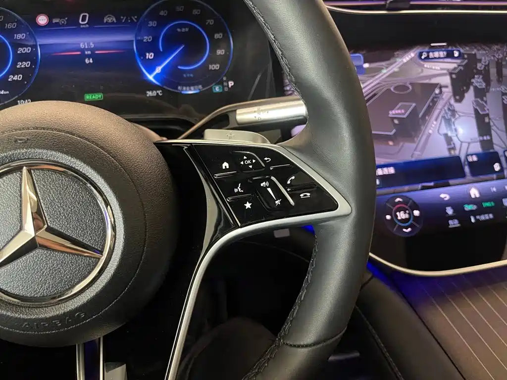 Mercedes-Benz EQS SUV — миниатюра 21