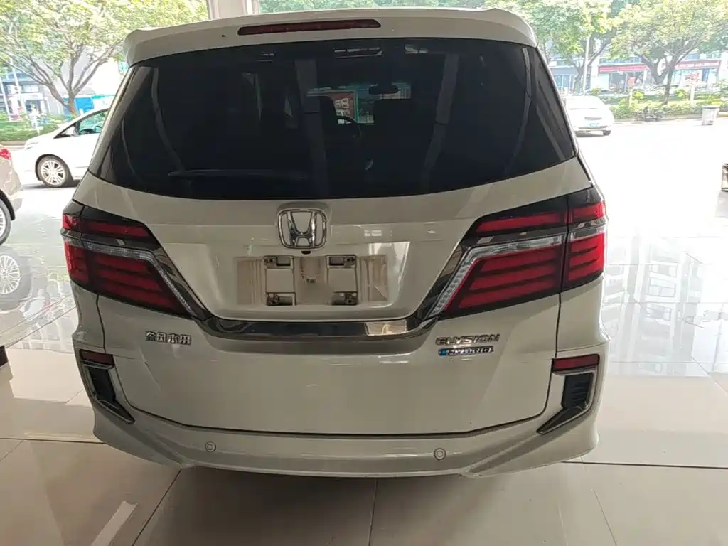 Honda Elysion — миниатюра 6
