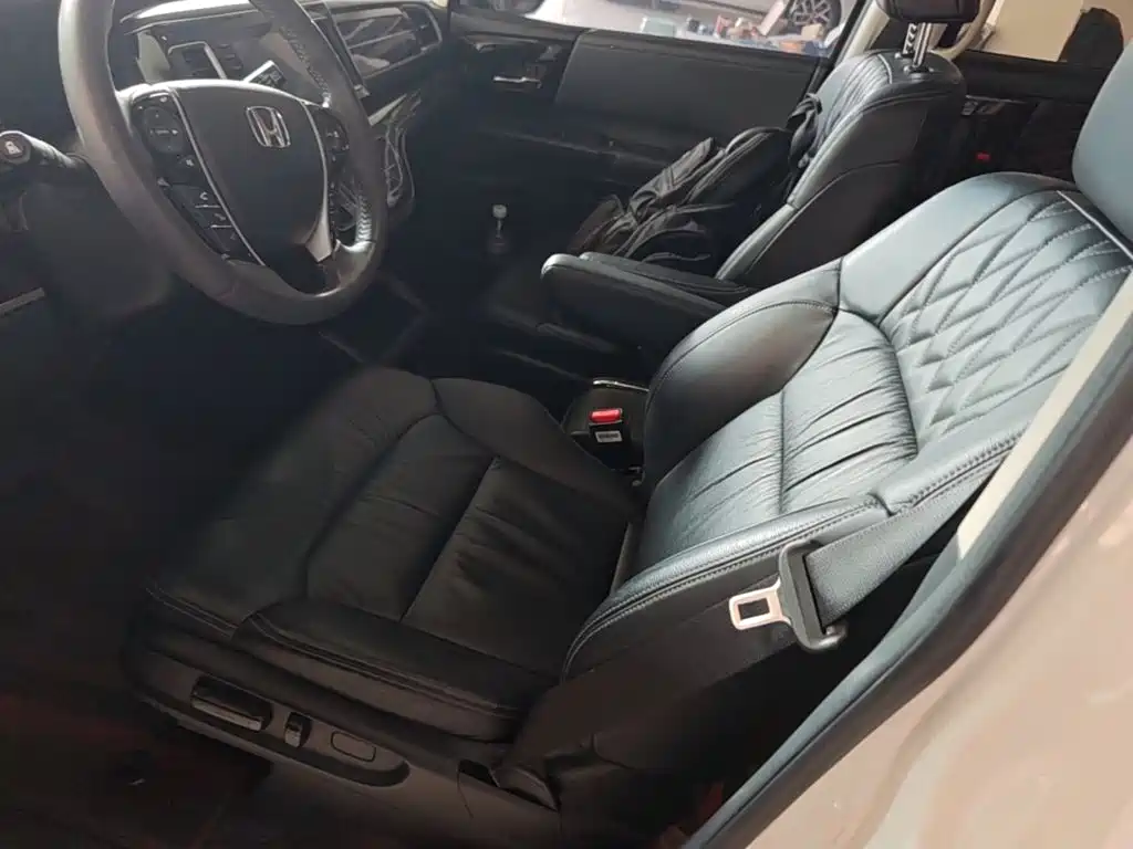 Honda Elysion — миниатюра 15