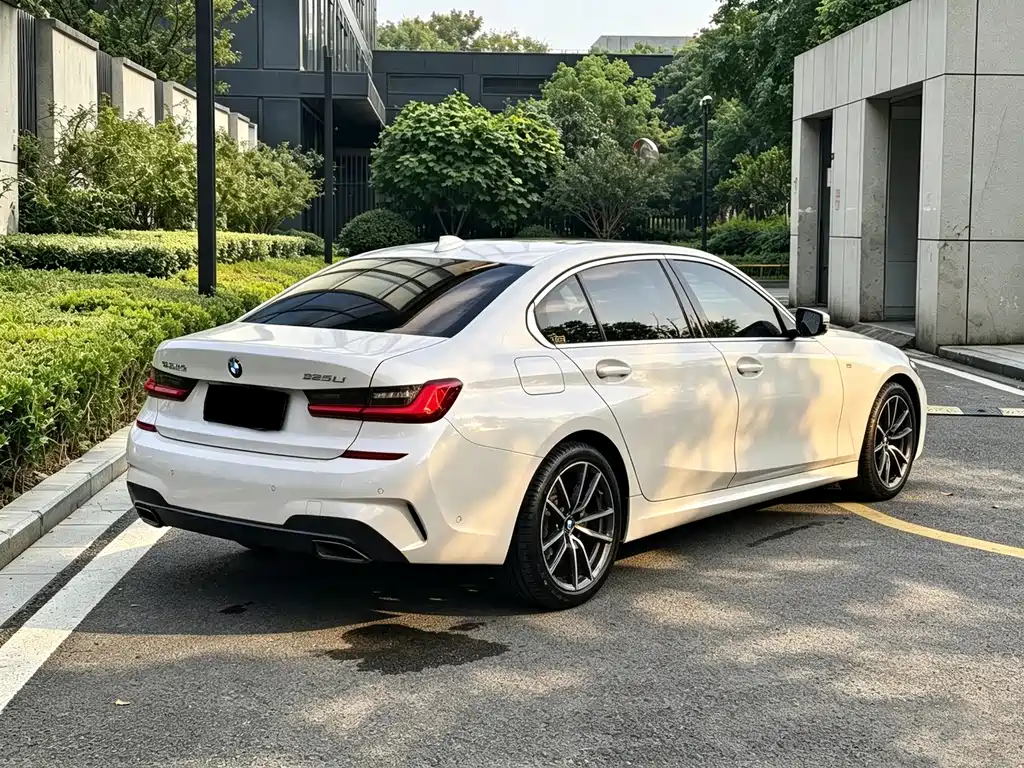 BMW 3 Series — миниатюра 10