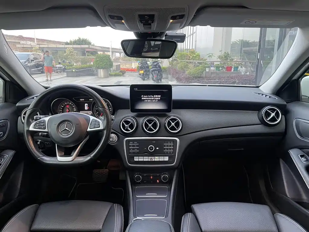 Mercedes-Benz GLA — миниатюра 10