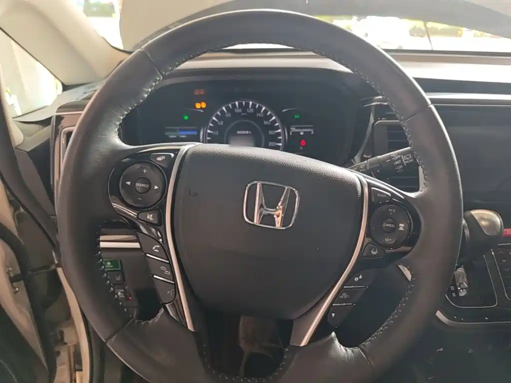Honda Elysion — миниатюра 11