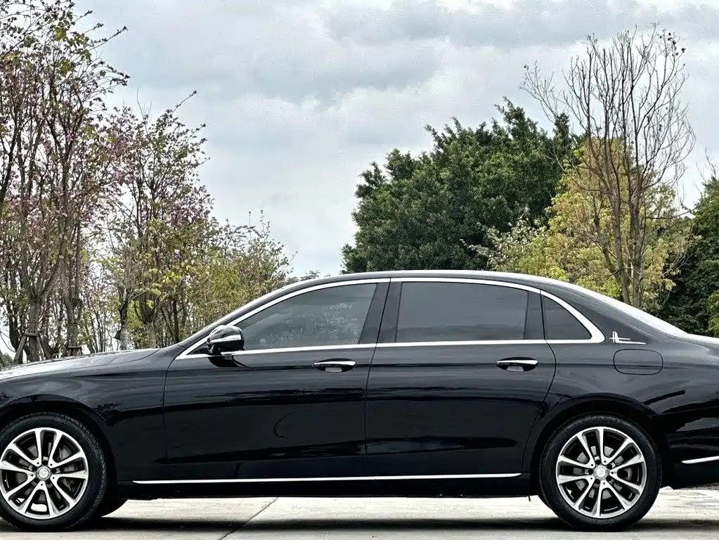 Mercedes-Benz E-Class — миниатюра 5