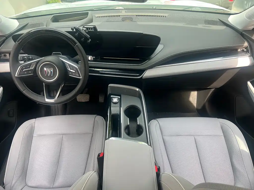Buick E5 — миниатюра 8
