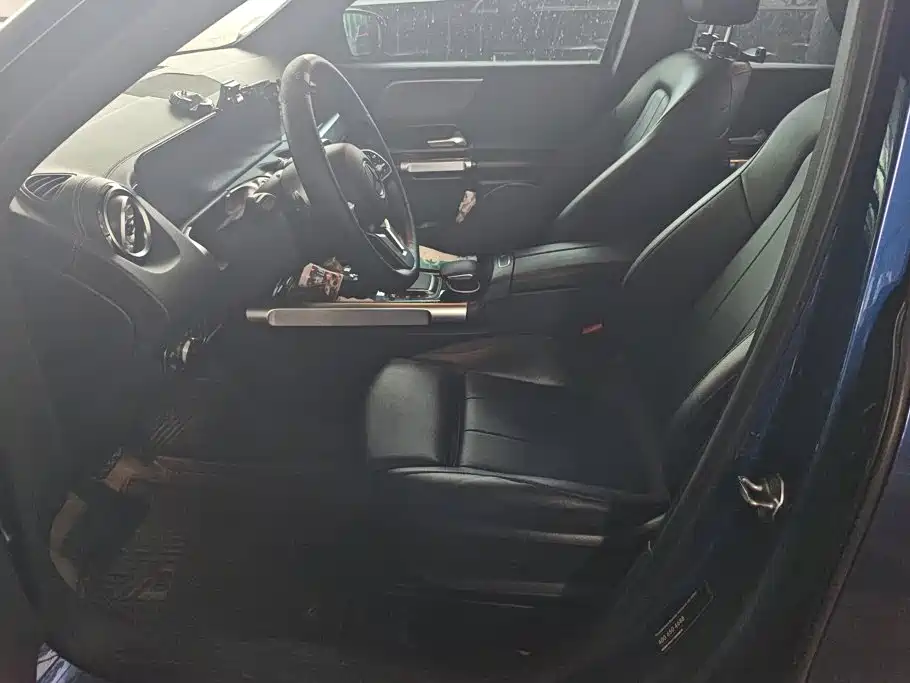 Mercedes-Benz GLB — миниатюра 9