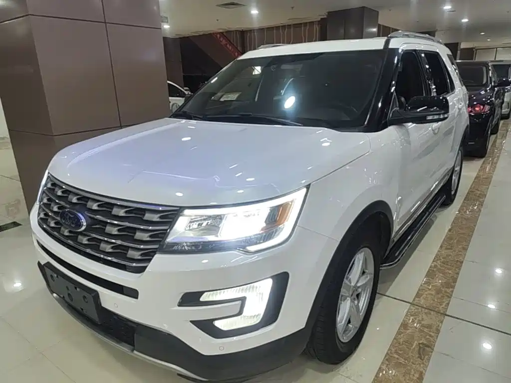 Ford Explorer (Import) — миниатюра 2