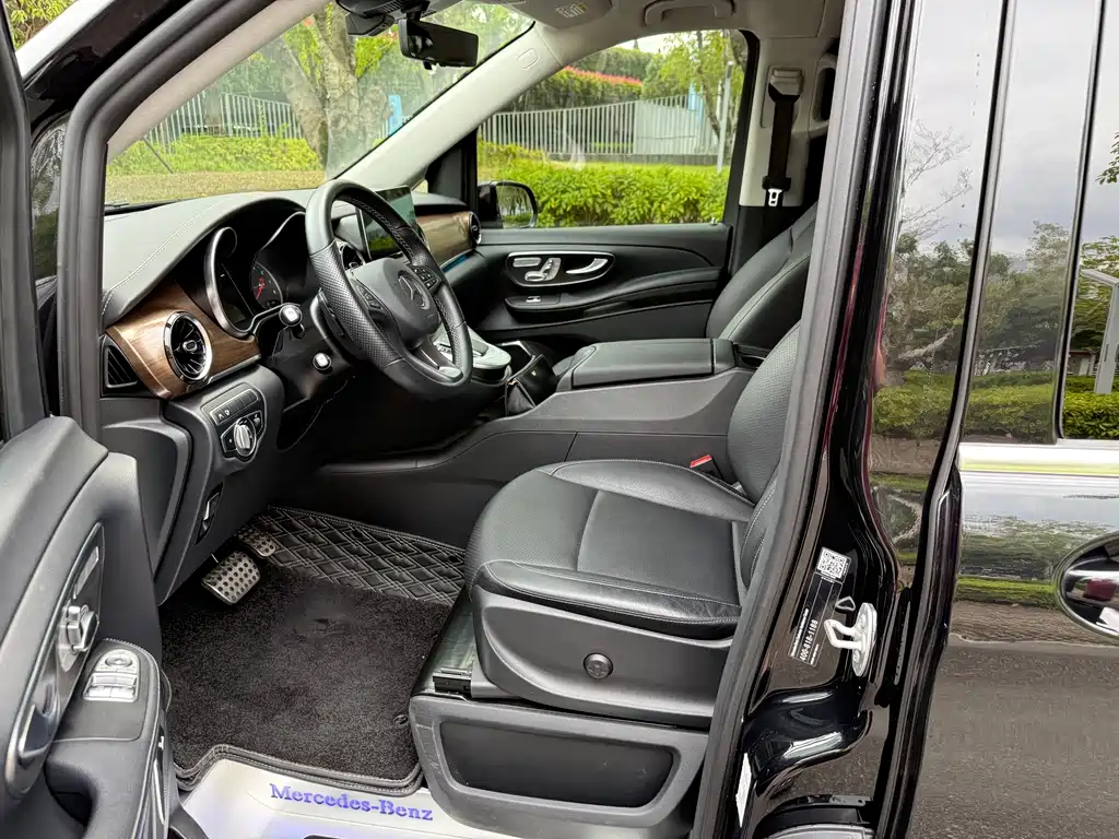 Mercedes-Benz V-Class — миниатюра 9
