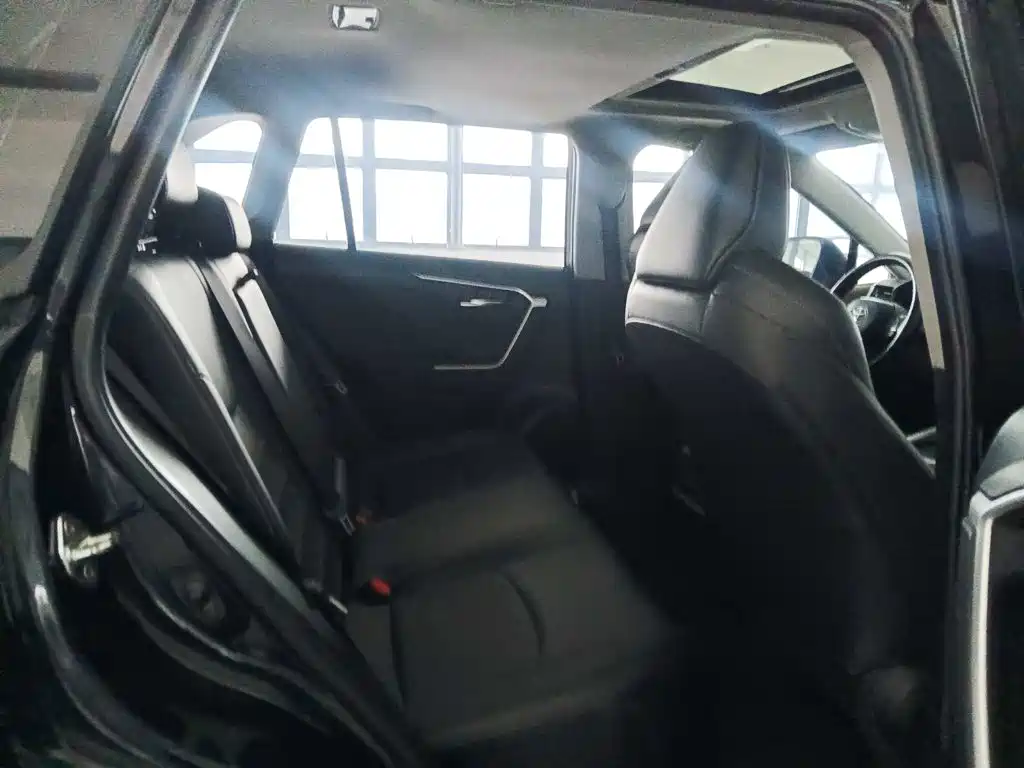 Toyota Wildlander — миниатюра 10