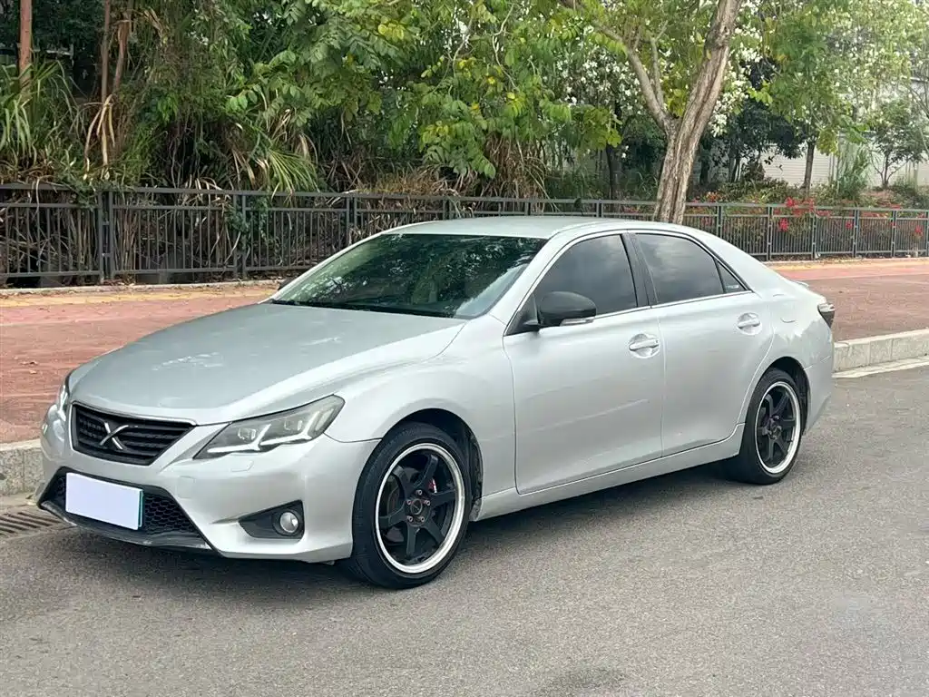 Toyota Reiz 2012