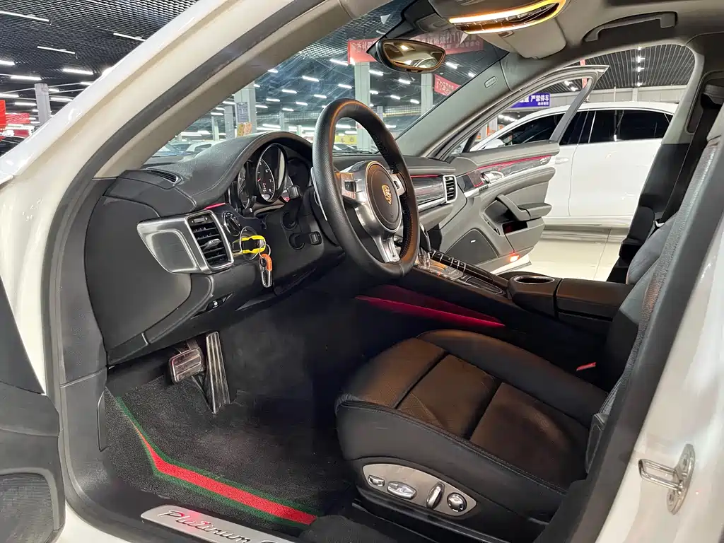 Porsche Panamera 2013 Panamera Platinum Edition 3.6L