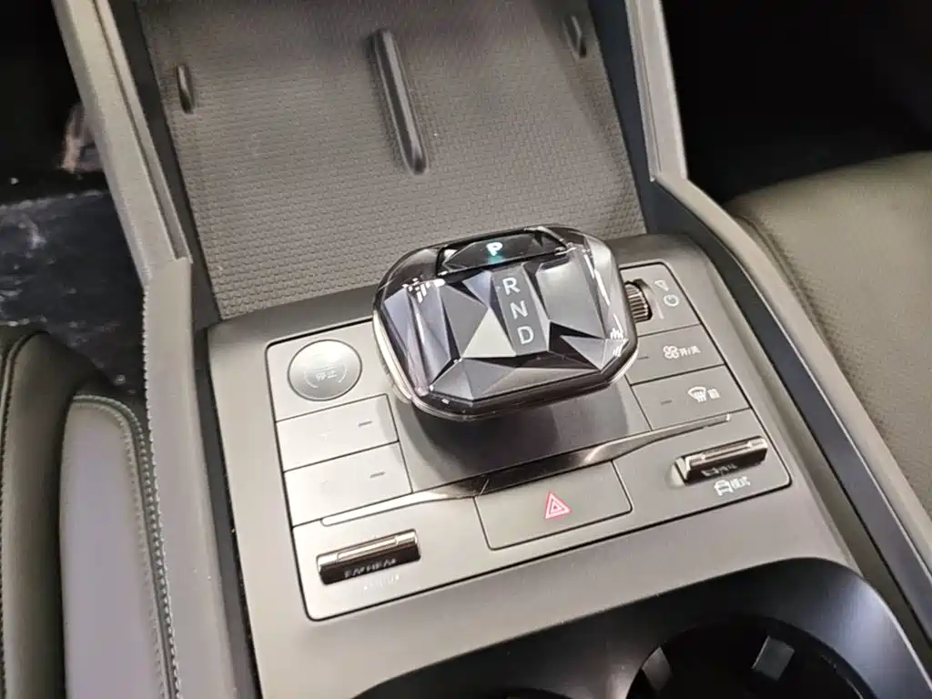 BYD Qin L — миниатюра 14