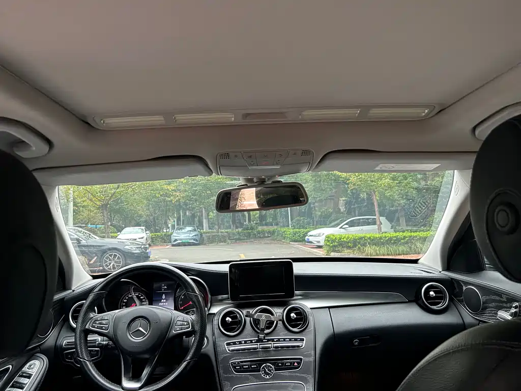 Mercedes-Benz C-Class — миниатюра 7