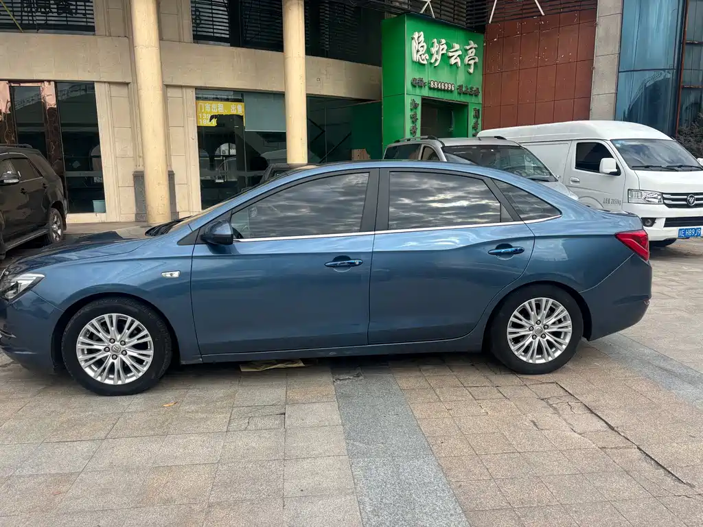 Buick Excelle — миниатюра 2