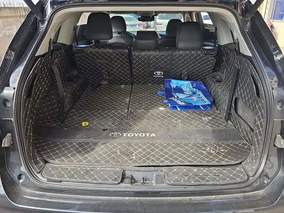 Toyota Highlander — миниатюра 4