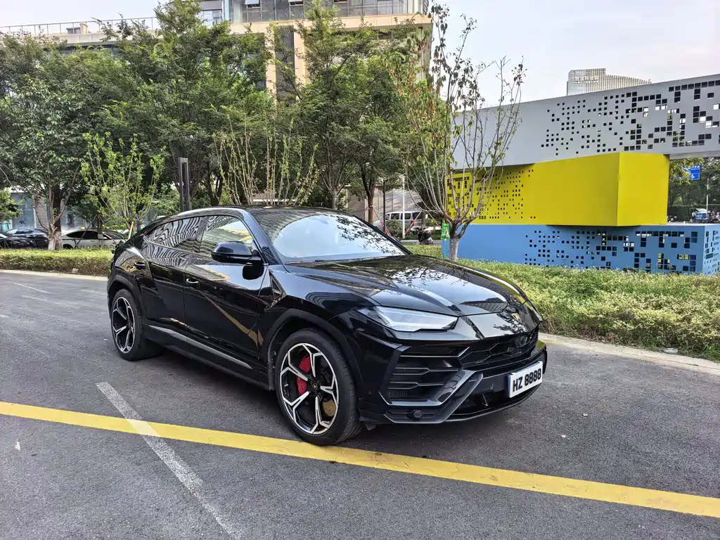 Lamborghini Urus