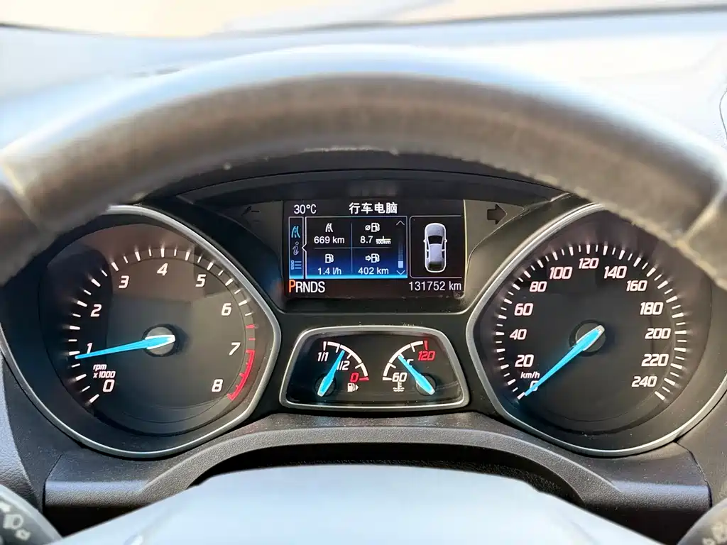 Ford Kuga — миниатюра 11