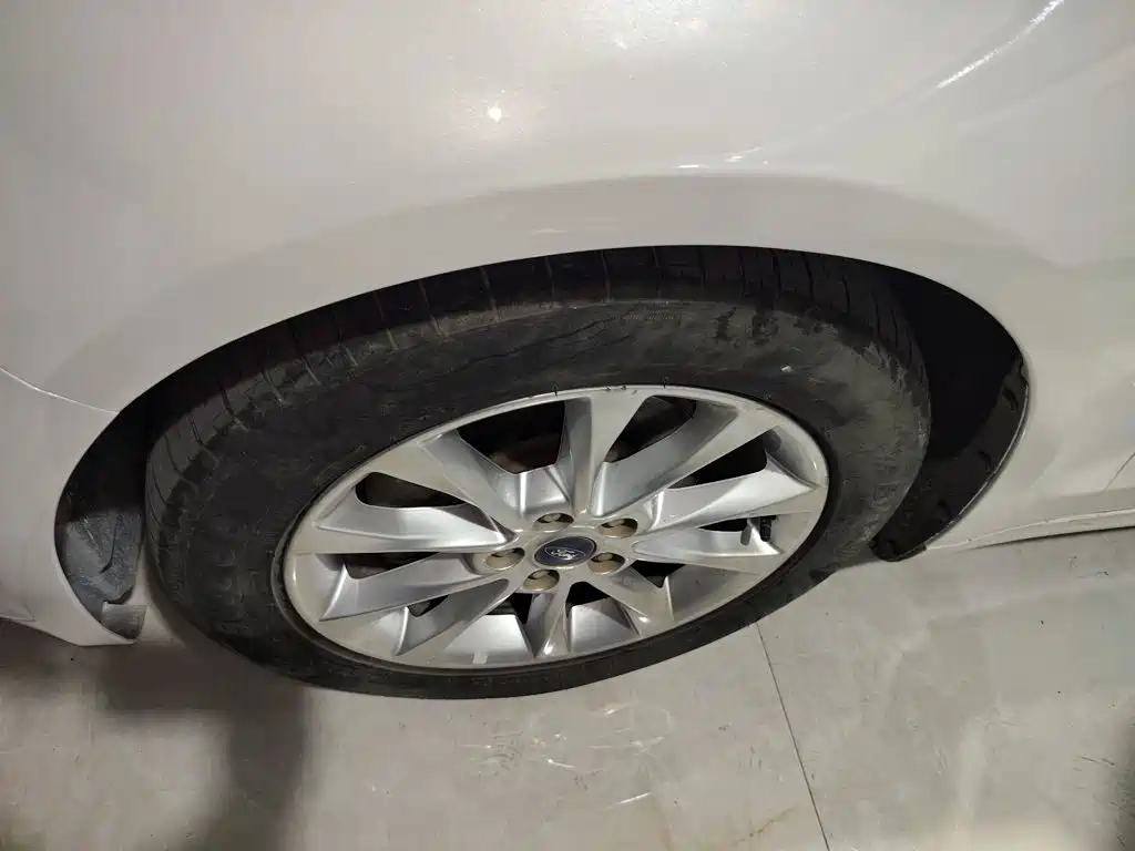 Ford Mondeo — миниатюра 23