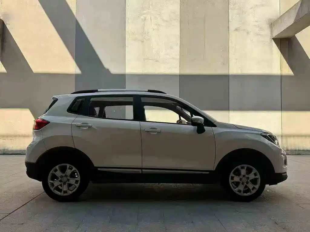 Changan CS15 — миниатюра 8