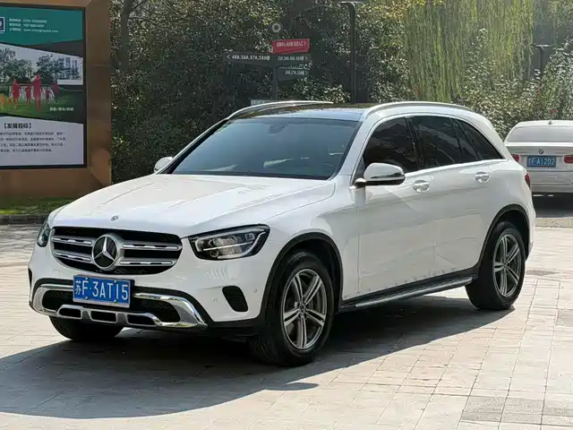 MERCEDES-BENZ GLC