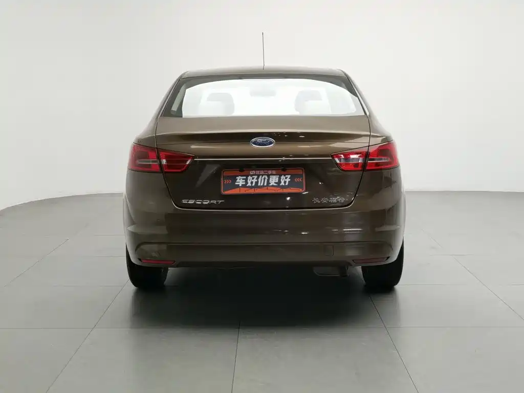 Ford Escort 2015 1.5L AT Comfort