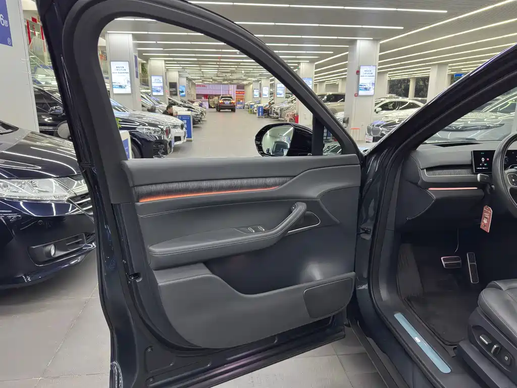 NIO ES8 — миниатюра 12